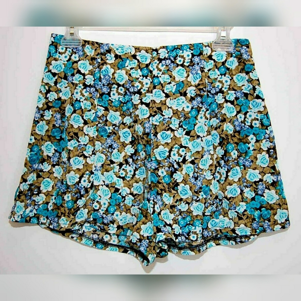 Monteau Bow on Back Floral Blue Shorts Side-Zip